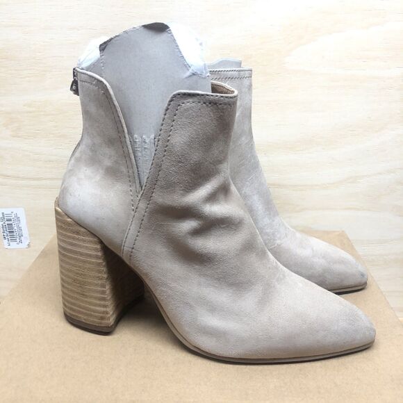 Steve Madden Thrived Bootie Women’s Size 9.5 Taupe Suede New With Box - Picture 2 of 6